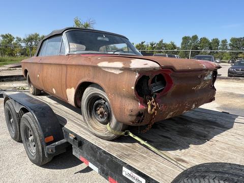 CashForCars Canada | Rusty Classic Car for Scrap Metal Recycling