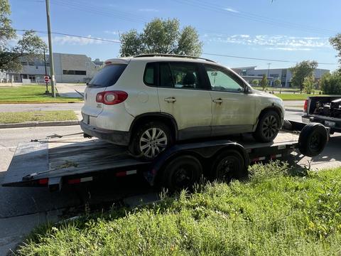 CashForCars Canada | Junk Car Removal of VW Tiguan for Scrap Metal Recycling